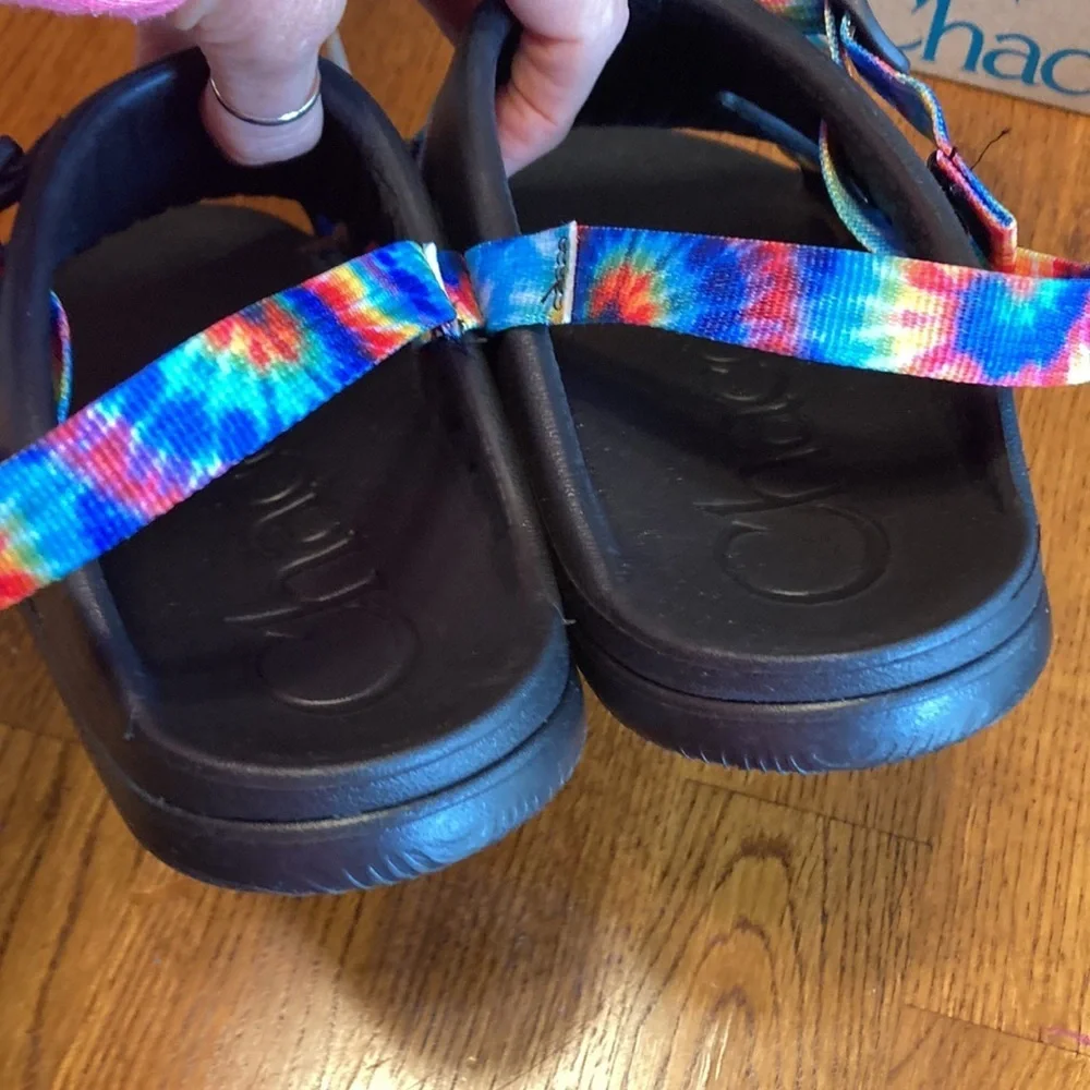 🌸NWT CHACO Chillos Girls/Womens Tie Dye Sandal - size 6